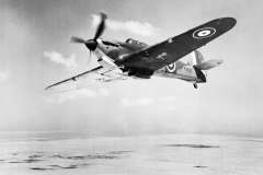 a-hawker-hurricane-mk-i-in-flight-over-egypt-october-1940-cm131-cbbef2