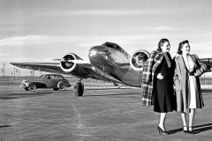 two-models-in-front-of-a-lockheed-10b-electra-delta-air-lines-117622